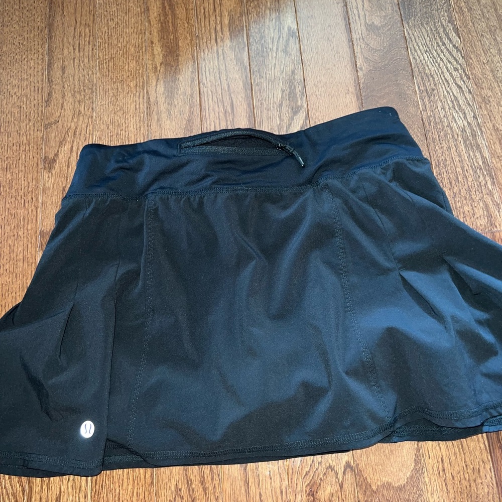 Black lululemon skirt